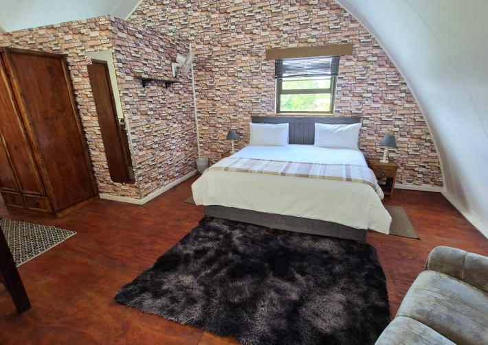 Top King Loft Room